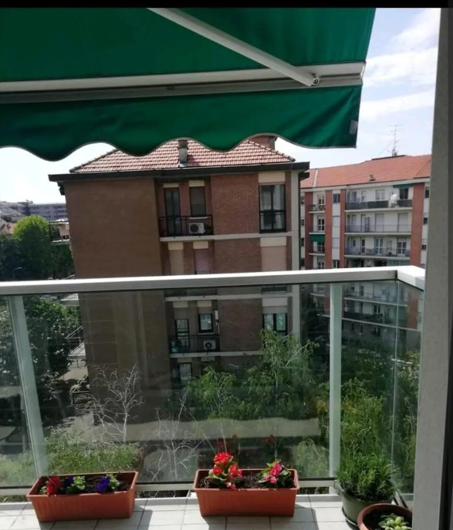 B&B Zurigo Milano Lägenhet